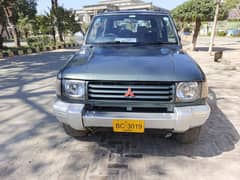 Mitsubishi Pajero 3 door 1993