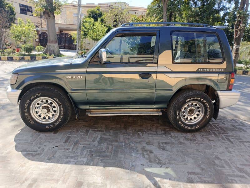 Mitsubishi Pajero 3 door 1993 3