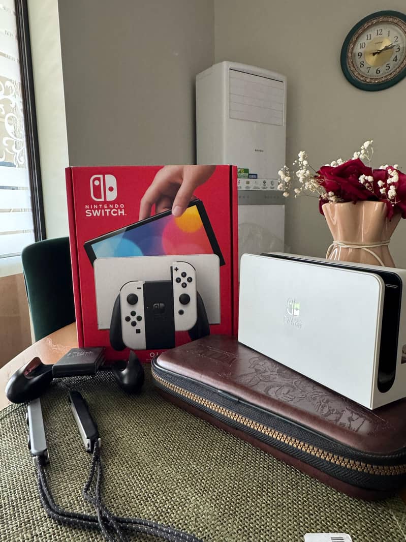 Nintendo Switch OLED (Extremely Good Condition) 2