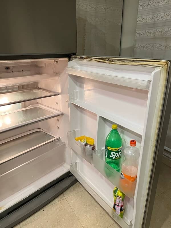 Hitachi fridge for sale 4