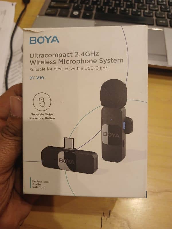 Boya wireless Mic with Noise Reduction 0