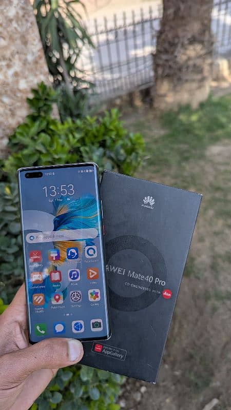 Huawei mat40 pro 256gb Black with box 14