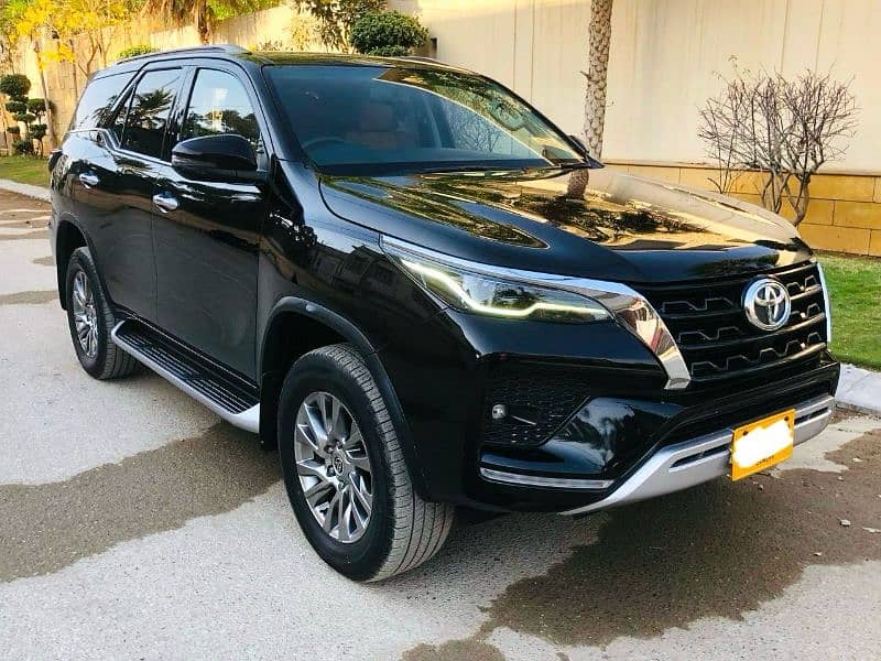 Toyota Fortuner V 2021 2.7 Petro New shape 0