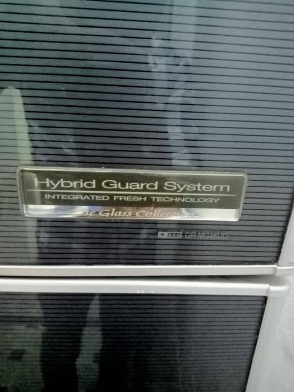 TOSHIBA REFRIGERATOR -FREEZER  HYBRID GUARD SYSTEM 6