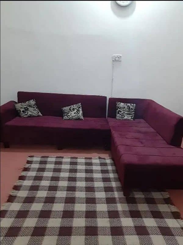 L shaped sofa for sale in good condition 0