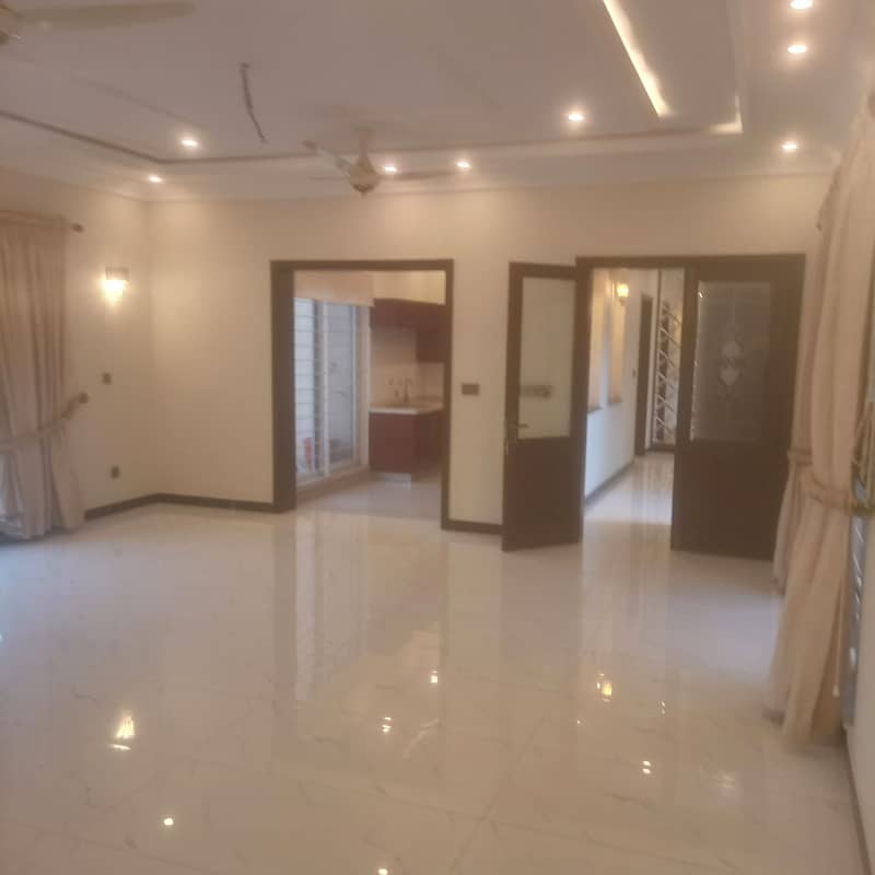 one kanal furnished house for sale facing park 60feet road 2