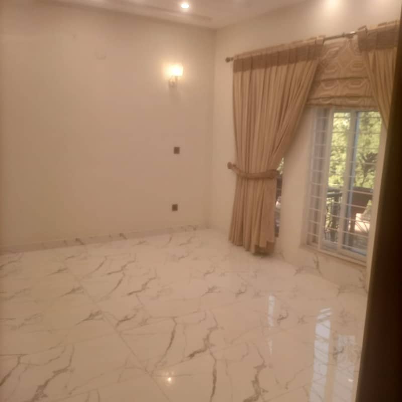 one kanal furnished house for sale facing park 60feet road 8