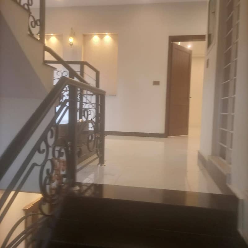 one kanal furnished house for sale facing park 60feet road 10