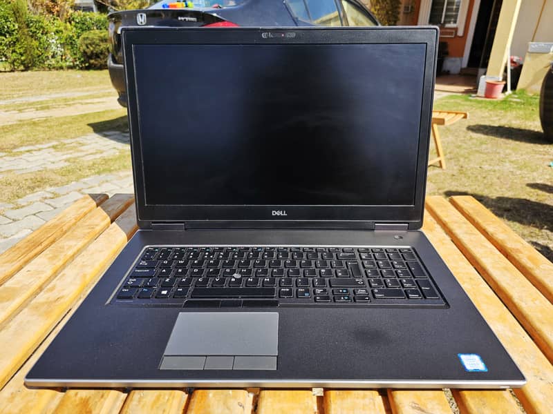 Dell Precision 7740 - Core i7 - 9th Gen 0