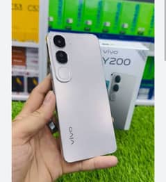 Vivo y200