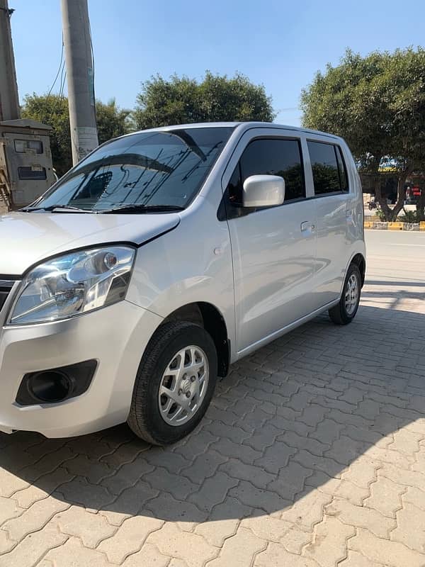 Suzuki Wagon R 2022 9