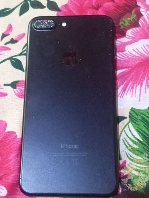 iPhone 7 plus 128gb Saaf Condition hai Just Battery Service pa ha 1