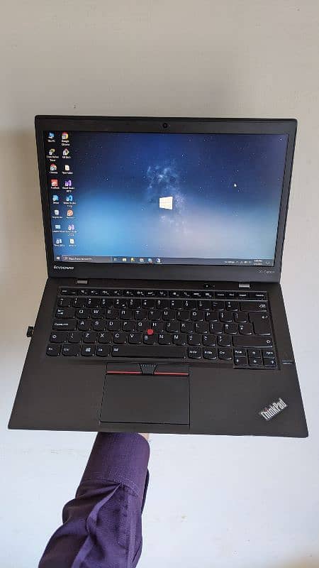 Lenovo X1 carbon, i7, 8GB, 256GB, No single fault 0