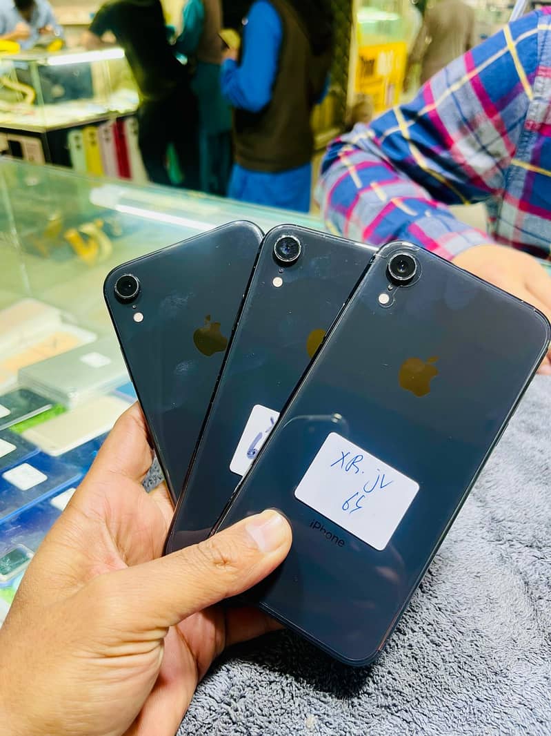 iphone 11 jv / iphone xr / iphone SE 2020 / 64gb / Battery 80+ 4