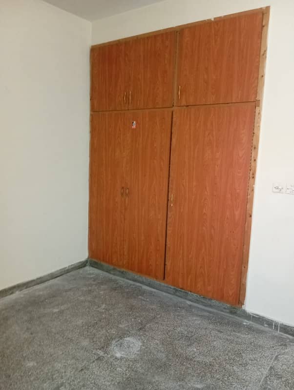 2bedroom Flat Available For Rent In G11 4