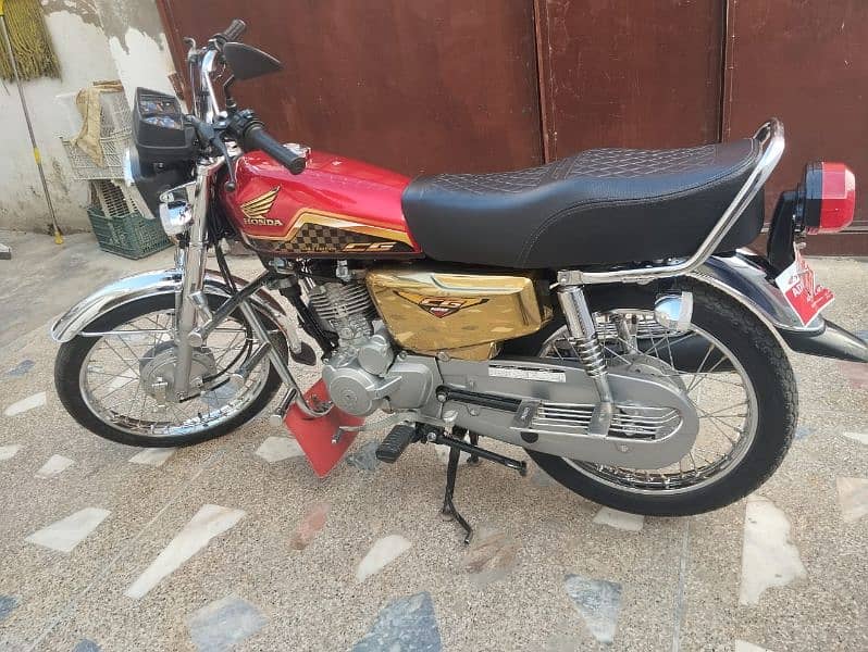 Honda 125 2024 self 18