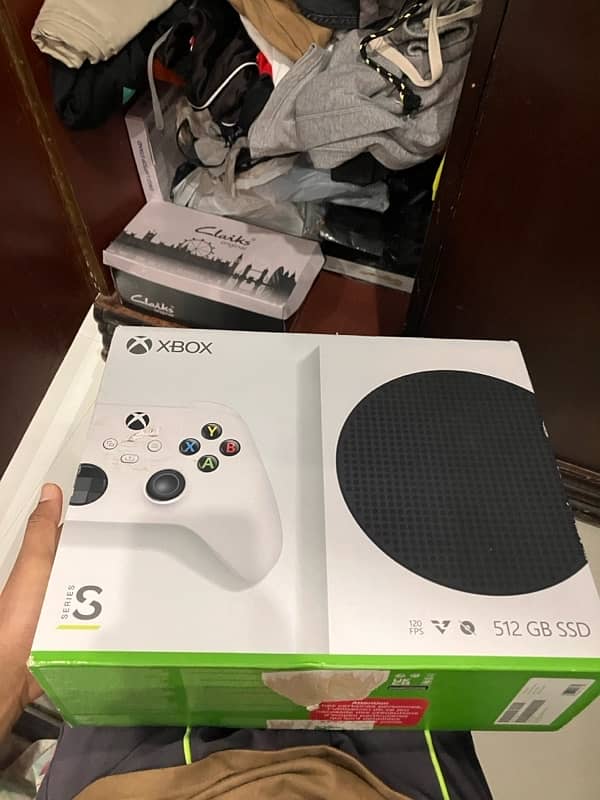 xbox series s 512gb ssd 2 controllers 2