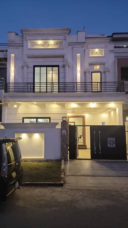 5.5 Marla Beautiful House Available On Prime Location For Sale In A Extension Citi Housing Sialkot 0