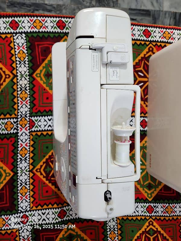 Singer 7900 DX Computerized Sewing Machine 5