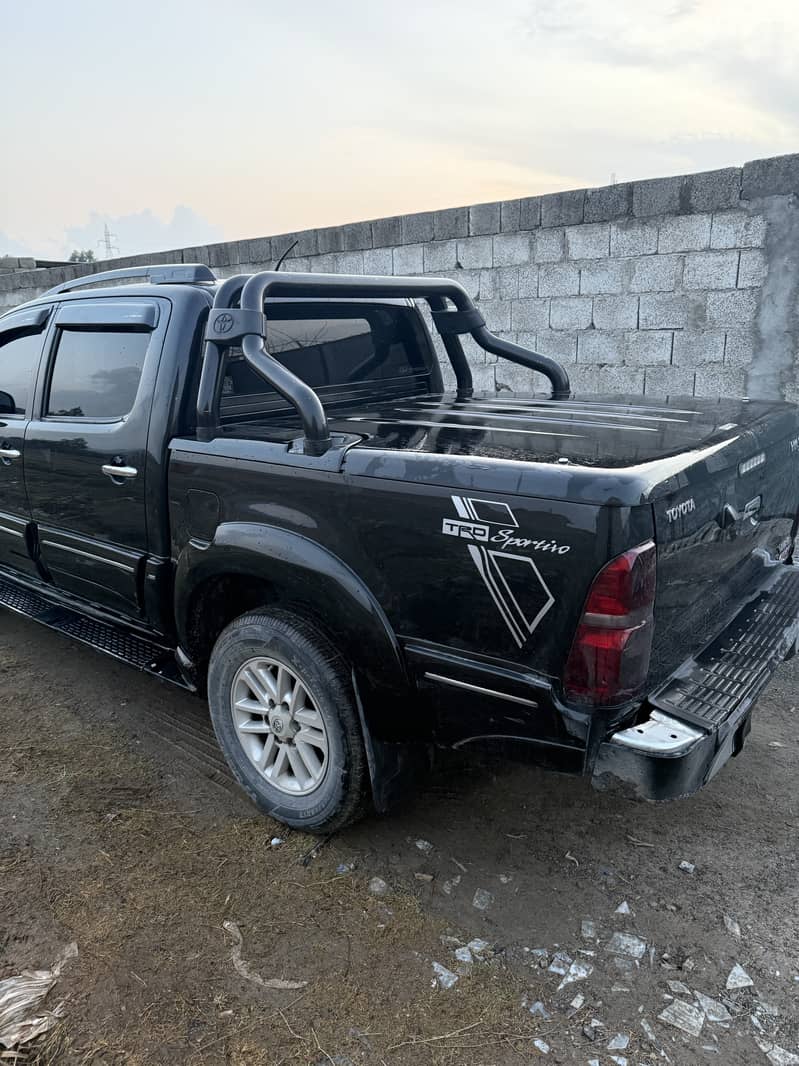 Toyota Hilux 2013 4