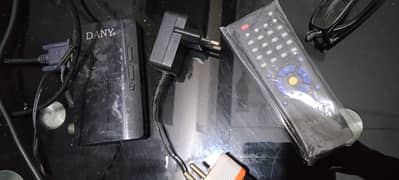 Danny tv device ha remote charger Sath ha pc lcd ko cabel wali banaye