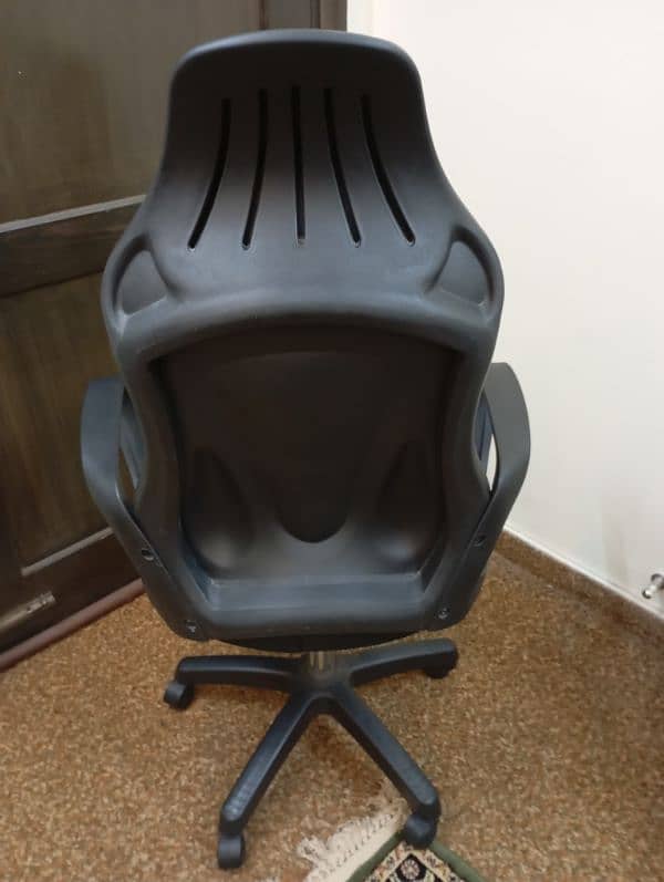 comfortable office/gaming chair 1