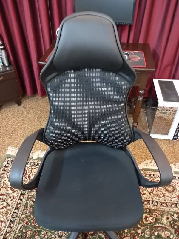 comfortable office/gaming chair 3