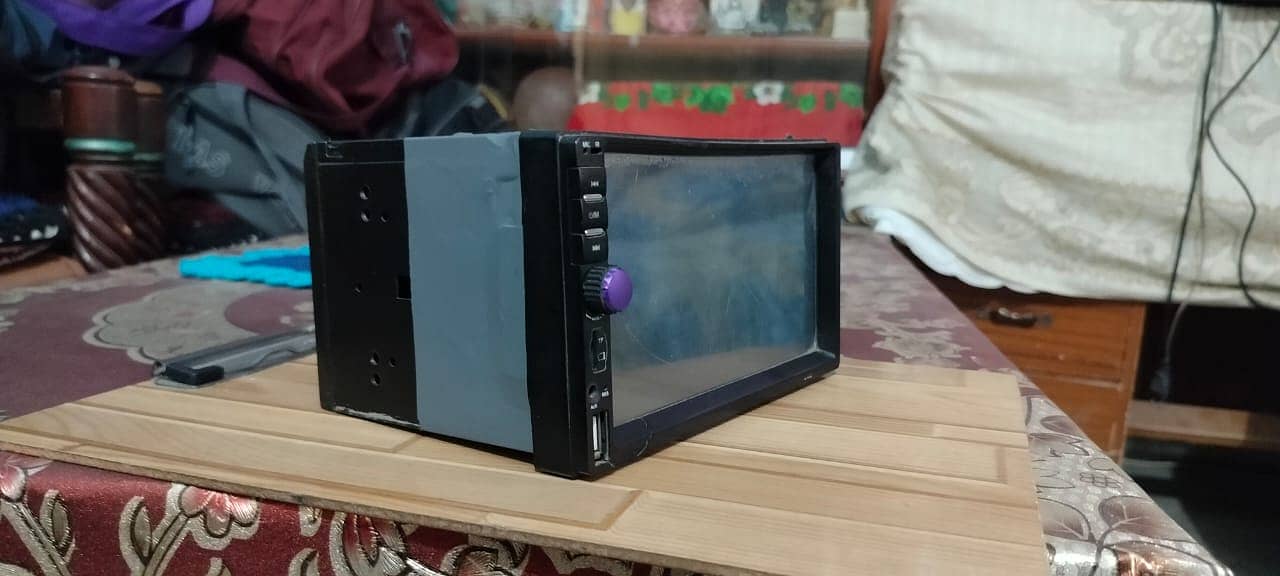 CAR LCD SCREEN MP5 PLAYER 2