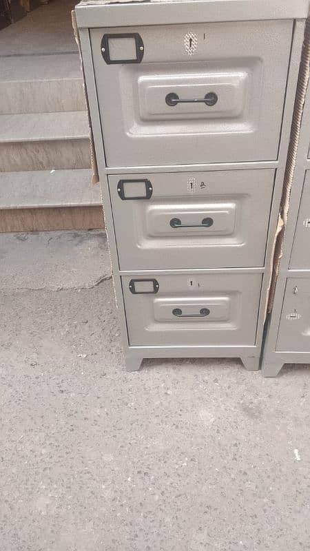 3 drawer file cabinet 0