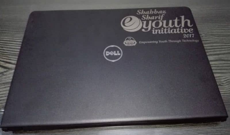 Dell Core i7 7th Gen Laptop – 8GB RAM, 500GB, 14-inch Display 2