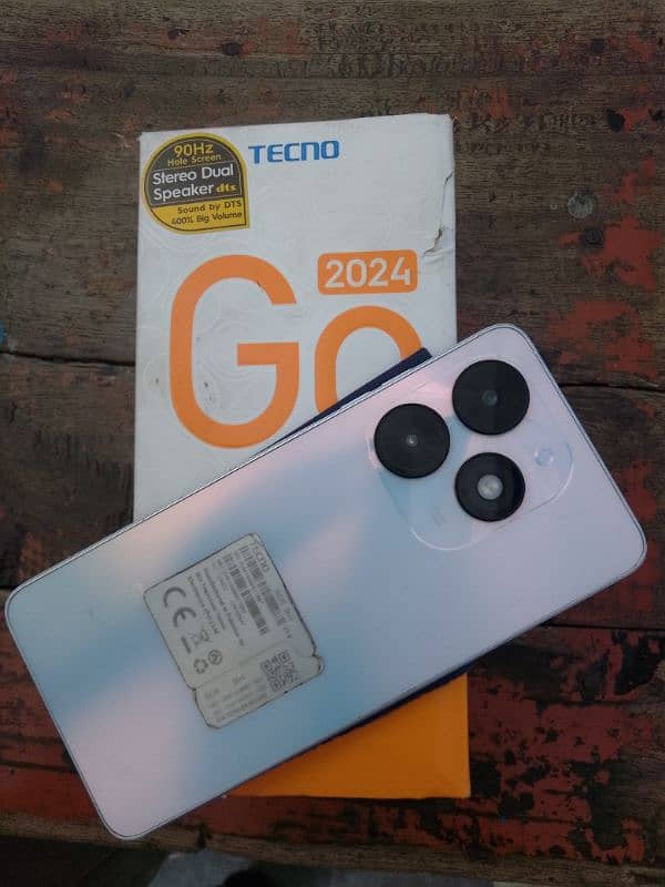 Tecno spark Go 2024 . . 4+4 64 gb 0