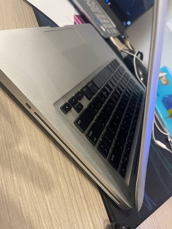 Apple Macbook Pro Model A1278 10