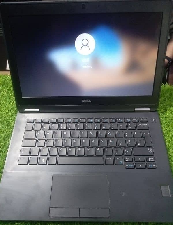 Dell Latitude E7270 Core-i5-6th 0