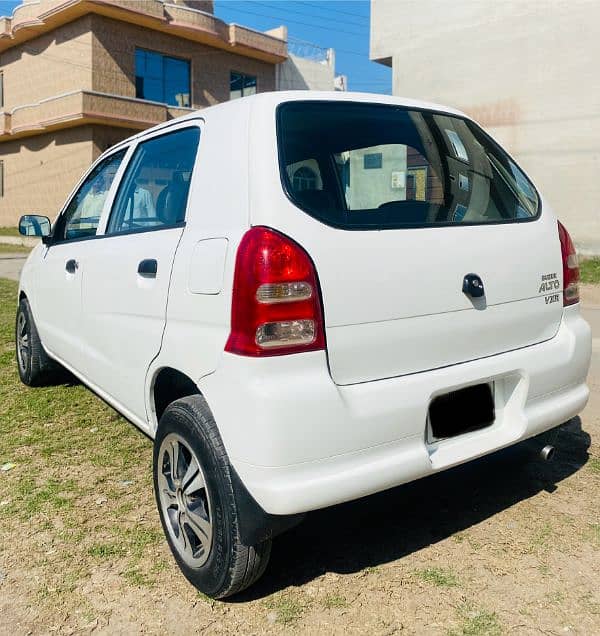 Suzuki Alto White 2005 1