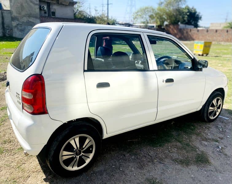 Suzuki Alto White 2005 2