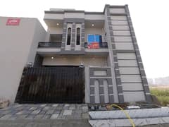 On Excellent Location House Sized 5 Marla Available In Airport Housing Society - Sector 4