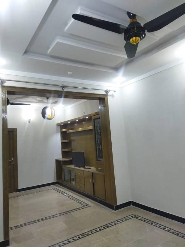 Brand New House For Sale In Waqeel Colony 16