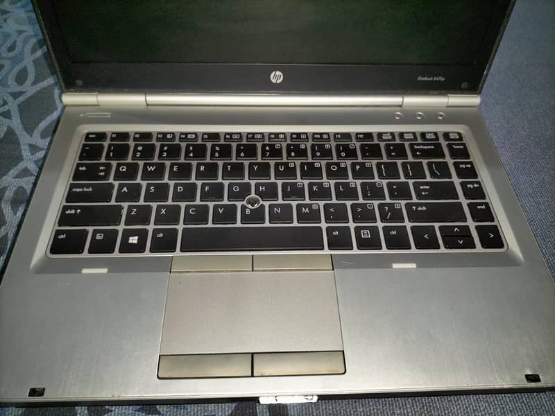 HP Elite book 8470p 1