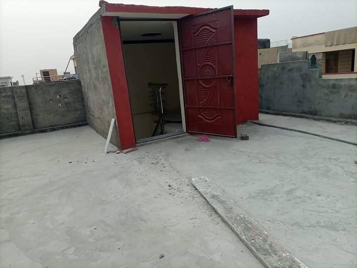 Luxury 5 Marla House For Sale In Gulzare Quaid, Wakeel Colony, Rawalpindi. This Double Storey Property With Basement Good Location N Good Condition 12