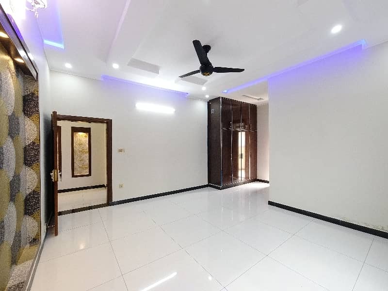 On Excellent Location 1 Kanal House For Sale In The Perfect Location Of Airport Housing Society Sector 1 19