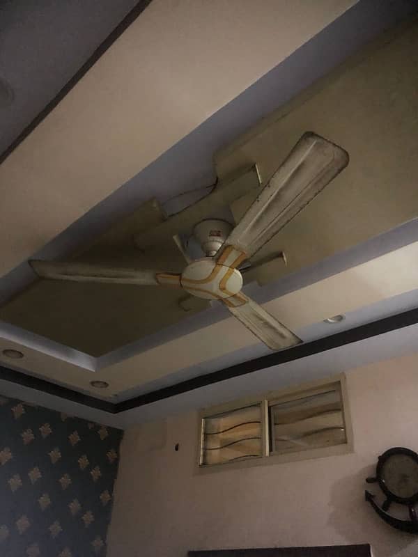 Total 5 Ceiling Fans 2