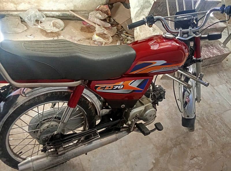 HONDA CD 70/ PUNJAB NUMBER DOCUMENTS ALL CLEAR LOCATION G-15 ISLAMABAD 4