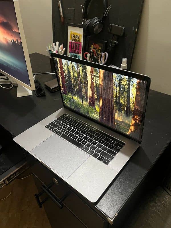 Macbook Pro 2019 8