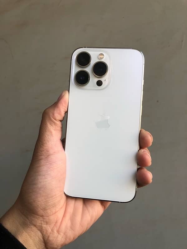 iphone 13pro available 8