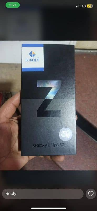 Samsung Z flip 3 with box 8