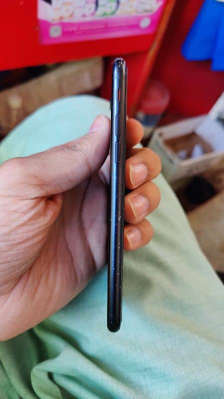 iphone 7 10/9 condition 2