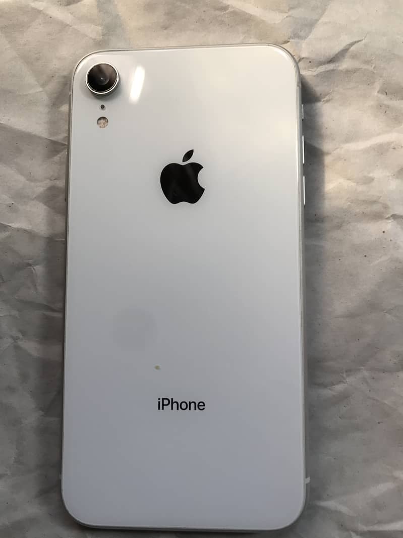 iPhone XR white colour 1