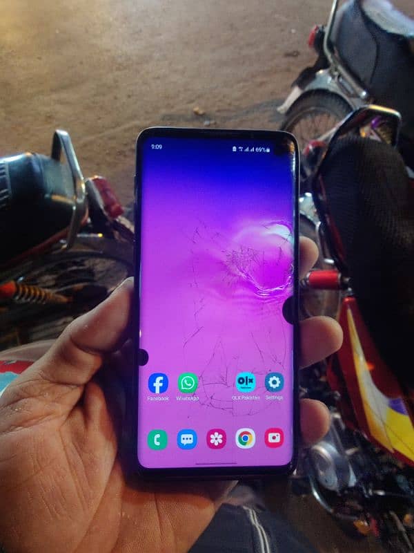 Samsung S10 8gb 128gb 0