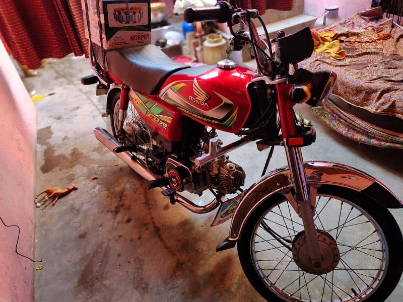 Honda CD70 6