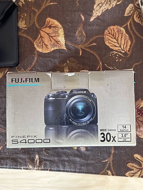 Fujifilm FinePix S4000 5